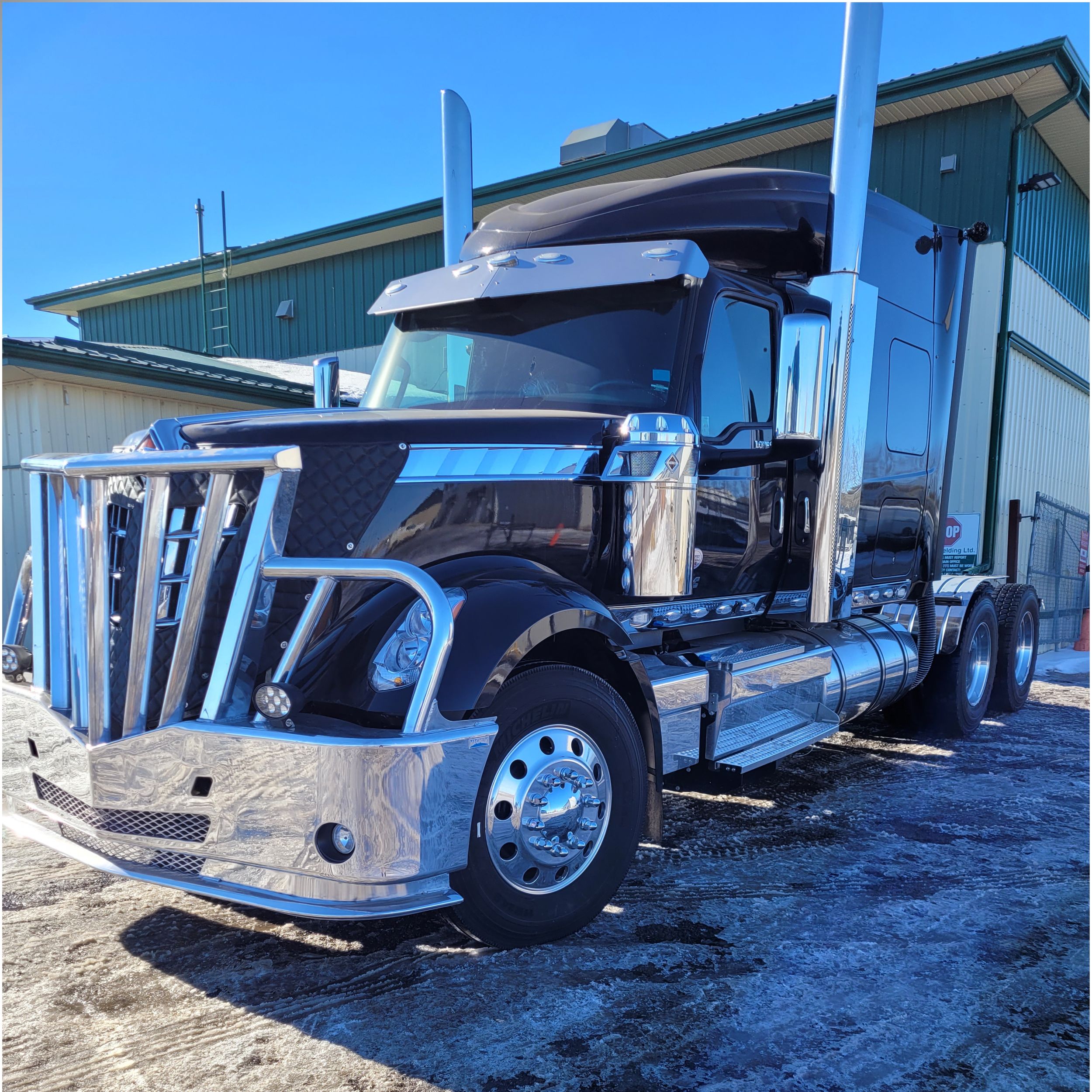 Mach Energy Close.jpg